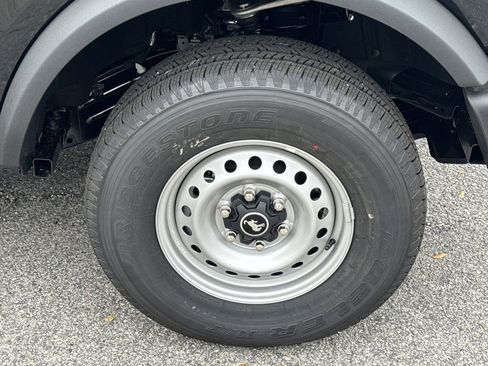 New 2025 Ford Bronco 4-Door image 12