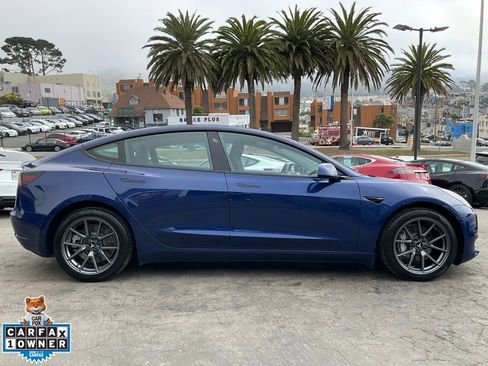 Used 2023 Tesla Model 3 Standard Range image 3