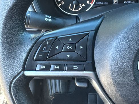 Used 2024 Nissan Altima 2.5 SV image 25