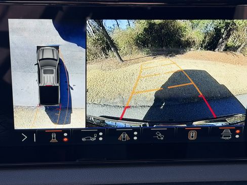 New 2026 GMC Sierra 1500 AT4 w/ Technology Package image 40