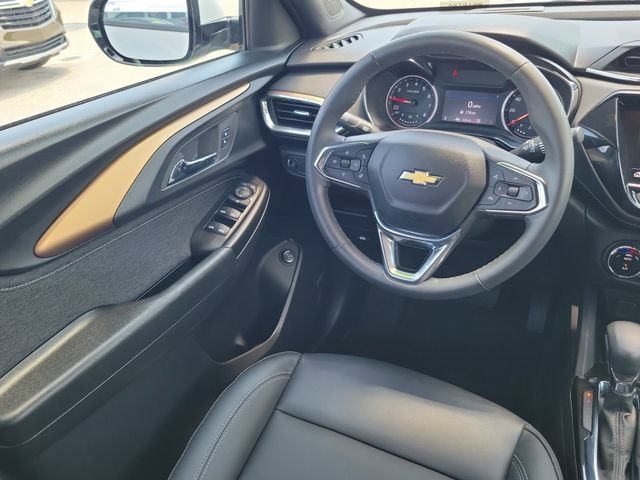 Used 2023 Chevrolet TrailBlazer ACTIV w/ Sun and Liftgate Package AWD/4WD image 14