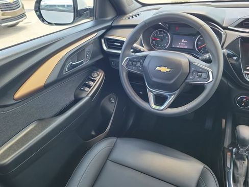 Used 2023 Chevrolet TrailBlazer ACTIV w/ Sun and Liftgate Package AWD/4WD image 14