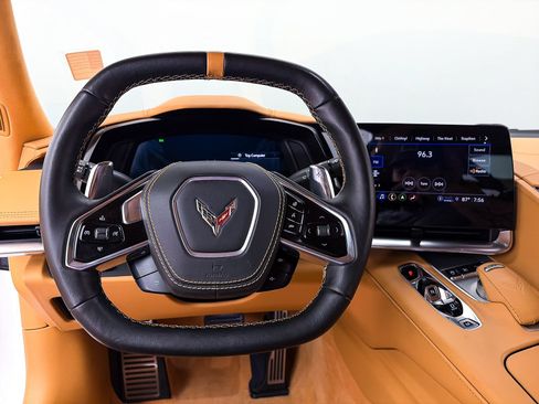 Used 2021 Chevrolet Corvette Stingray Premium Cpe w/ Z51 Performance Package RWD image 7