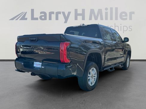 Certified 2025 Toyota Tundra SR5 AWD/4WD image 5