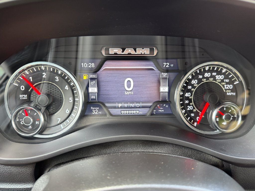 Used 2024 RAM 2500 Big Horn w/ Level 2 Equipment Group AWD/4WD image 10