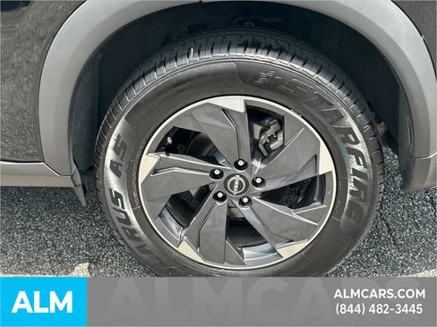 Used 2025 Nissan Rogue SV FWD image 23