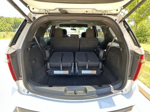 Used 2013 Ford Explorer XLT FWD image 16