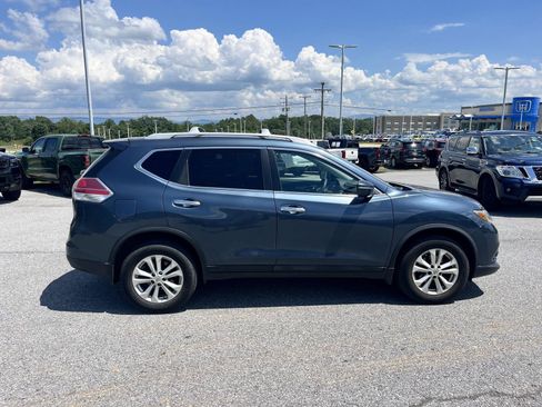 Used 2014 Nissan Rogue SV w/ SV Moonroof Package AWD/4WD image 8