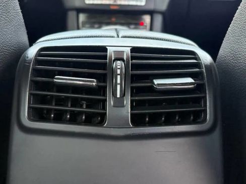 Used 2014 Mercedes-Benz E 350 Sedan image 16