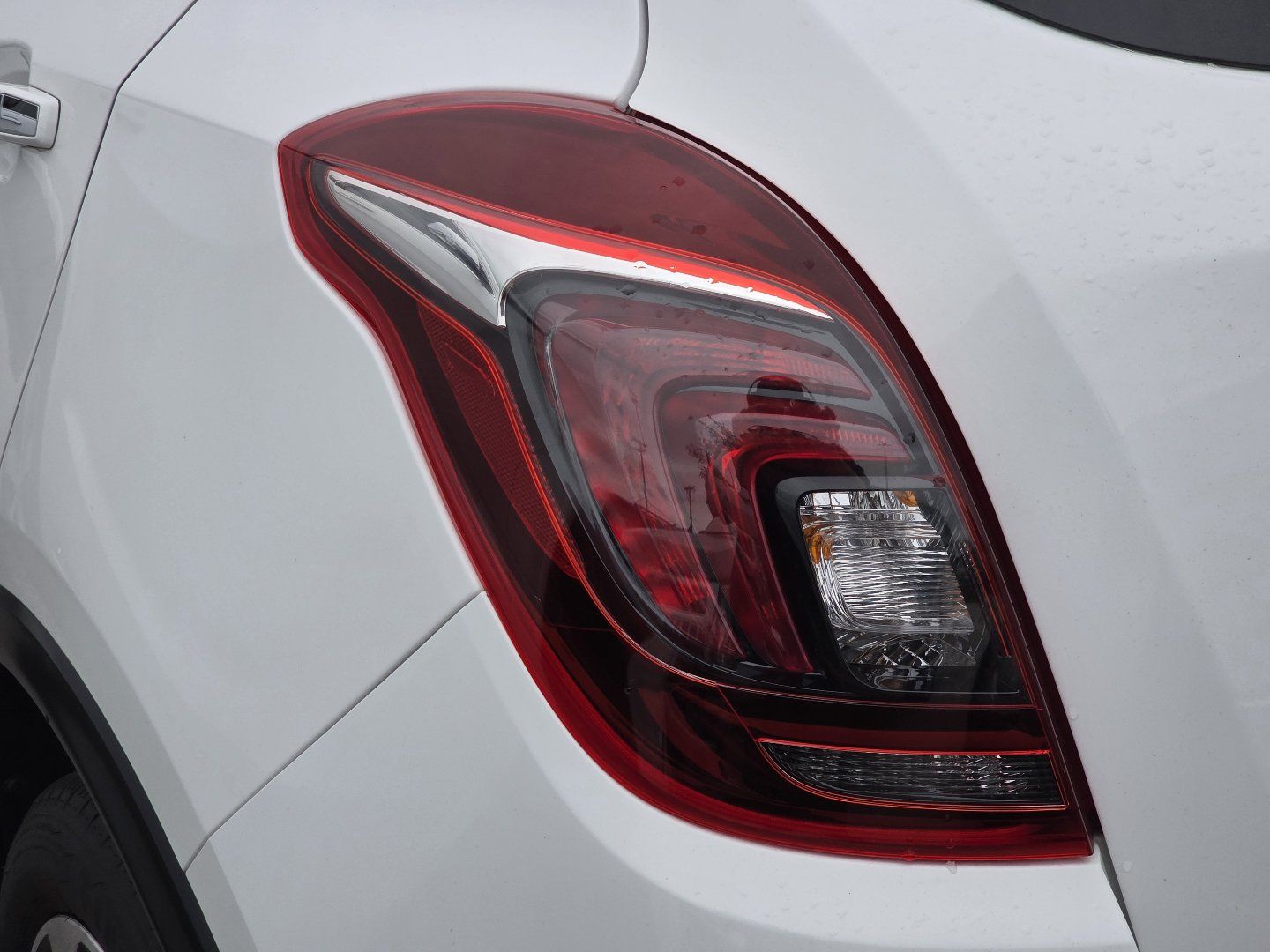 Used 2018 Buick Encore Preferred FWD image 14