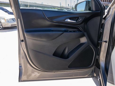 Used 2019 Chevrolet Equinox LT image 10