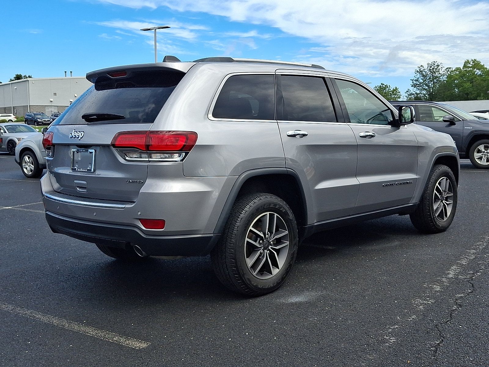 Used 2020 Jeep Grand Cherokee Limited AWD/4WD image 6