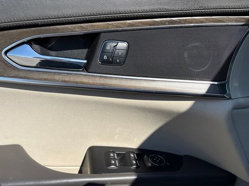 Used 2018 Lincoln MKX Select w/ Lincoln MKX Climate Package AWD/4WD image 10