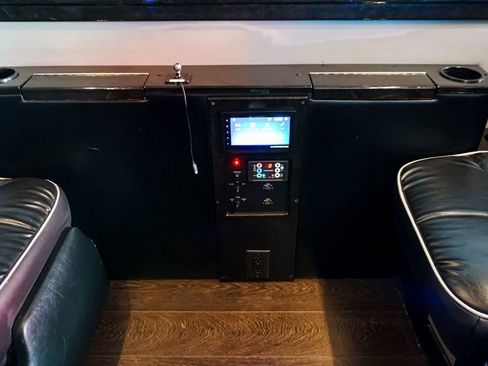 Used 2014 Mercedes-Benz Sprinter 2500 image 87