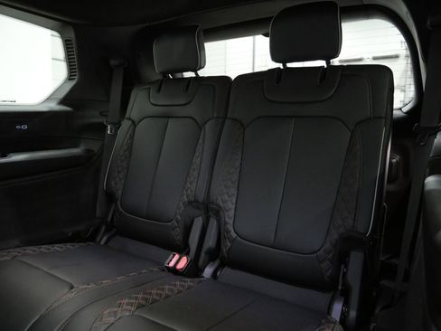 Used 2023 Jeep Grand Cherokee L Summit AWD/4WD image 28