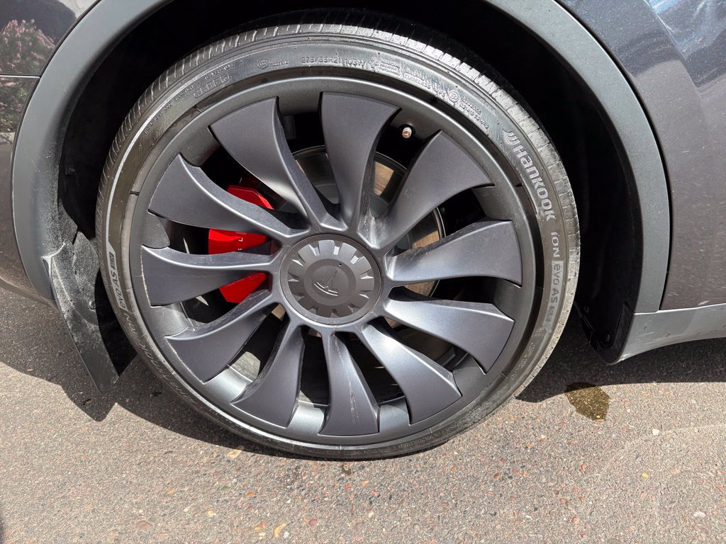 Used 2025 Tesla Model Y Performance AWD/4WD image 5