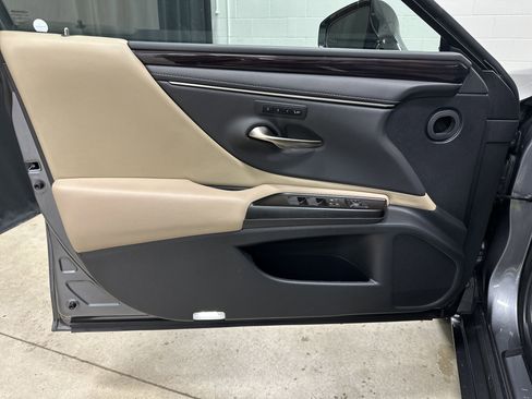 Used 2019 Lexus ES 350 image 14