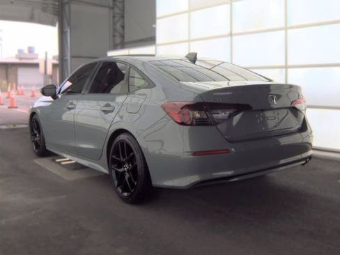 Used 2025 Honda Civic Sport image 3