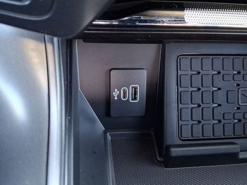 Used 2025 Ford F150 Lariat w/ Bed Utility Package AWD/4WD image 24