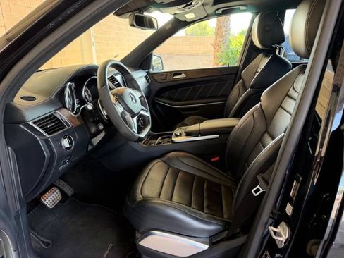 Used 2014 Mercedes-Benz GL 63 AMG 4MATIC w/ Accessory Chrome Package image 32