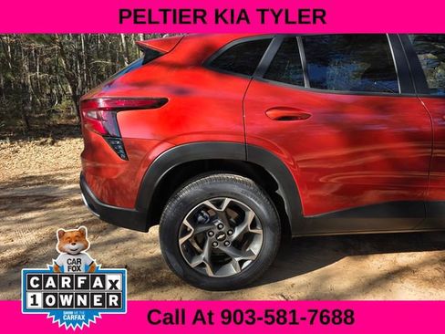 Used 2024 Chevrolet Trax LT w/ Driver Confidence Package image 7