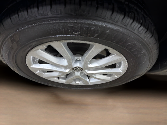 Used 2019 Nissan Rogue SV AWD/4WD image 10