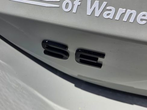 New 2026 Volkswagen Tiguan SE R-Line image 11