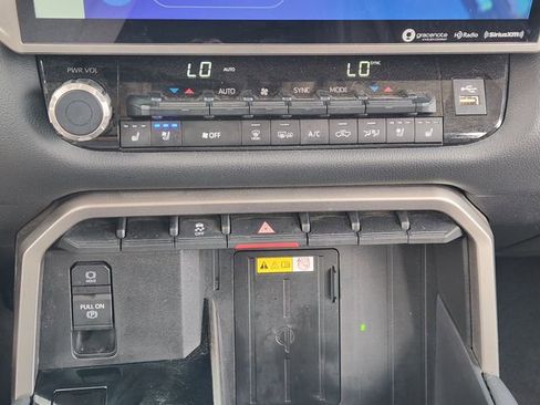 Used 2024 Toyota Tundra Limited w/ Power Package AWD/4WD image 14