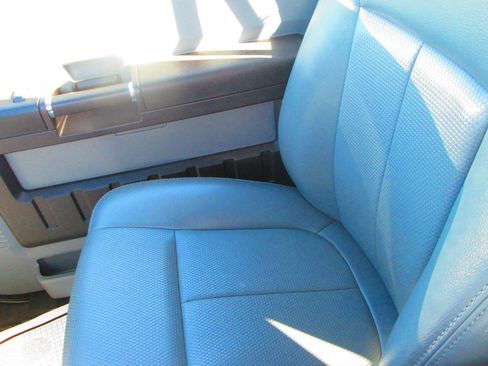 Used 2011 Ford F450 XL w/ PWR Equipment Group image 9