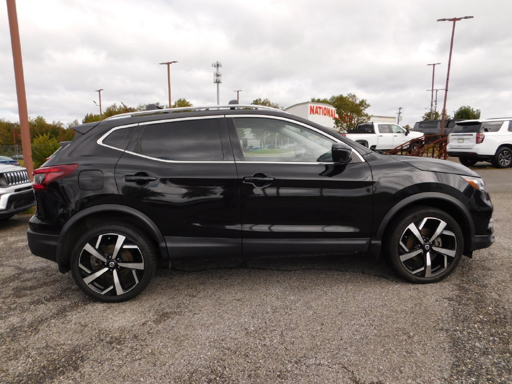 Used 2021 Nissan Rogue Sport SL FWD image 5