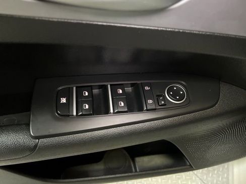 Used 2023 Kia Forte LXS w/ LXS Technology Package image 39