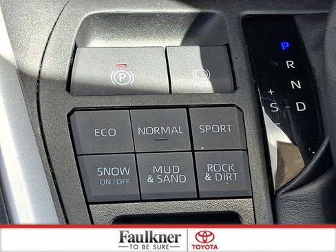 Certified 2025 Toyota RAV4 XLE AWD/4WD image 25