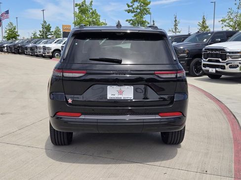 New 2026 Jeep Grand Cherokee Limited AWD/4WD image 4