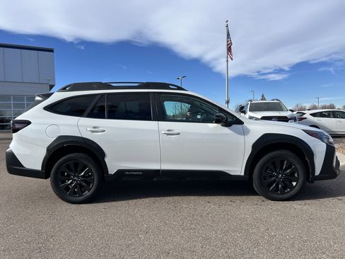 Used 2023 Subaru Outback Onyx Edition image 8