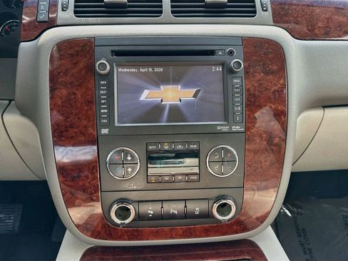 Used 2014 Chevrolet Tahoe LTZ RWD image 16