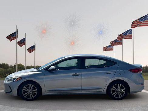 Used 2017 Hyundai Elantra SE FWD image 4