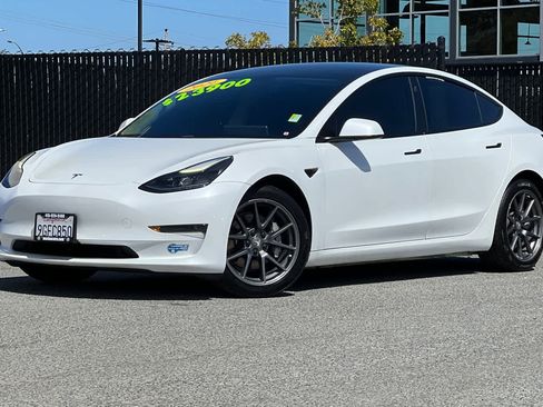 Used 2021 Tesla Model 3 Standard Range Plus RWD image 8