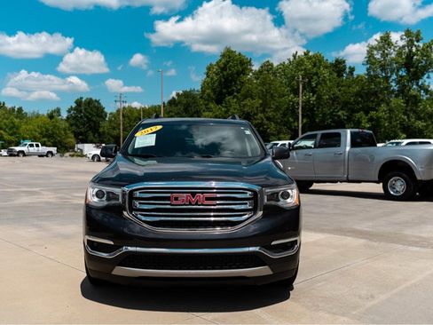 Used 2017 GMC Acadia SLE w/ Driver Alert Package I FWD image 2