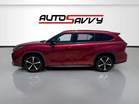 Used 2022 Toyota Highlander XSE FWD image 4
