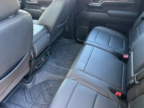 Used 2024 Chevrolet Silverado 2500 LTZ AWD/4WD image 12