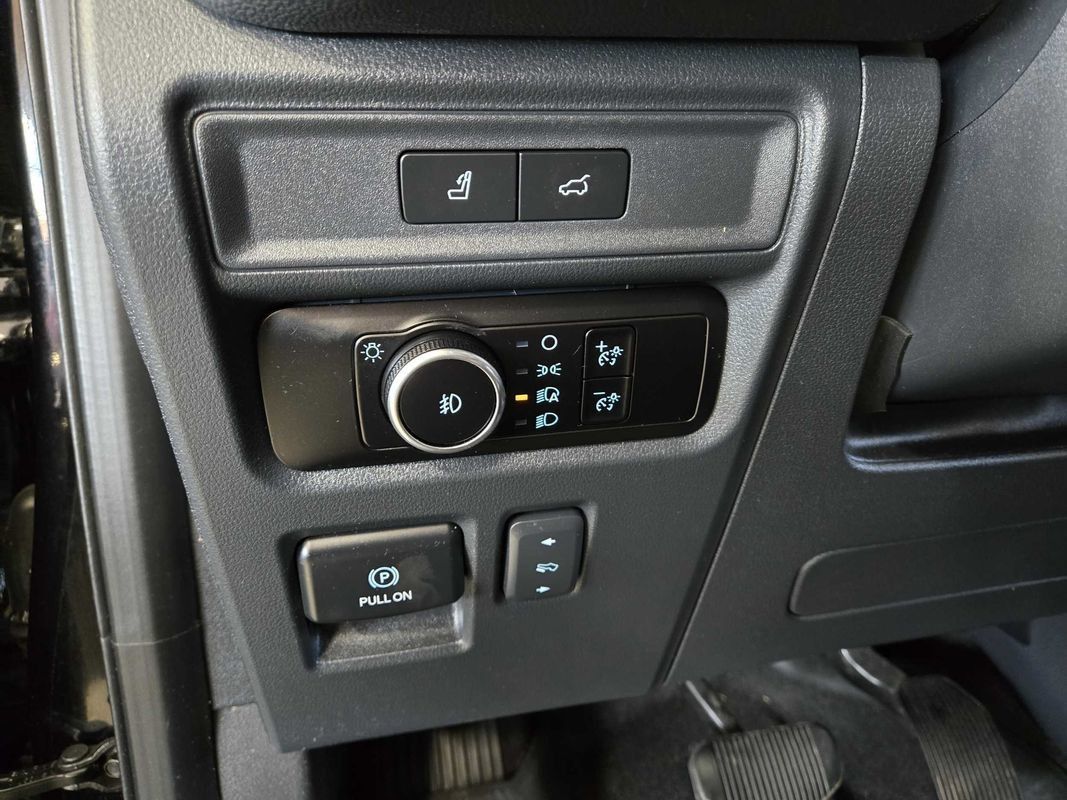 Used 2023 Ford Expedition Max Limited AWD/4WD image 16