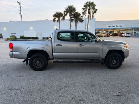 Used 2016 Toyota Tacoma SR w/ Towing Package AWD/4WD image 4