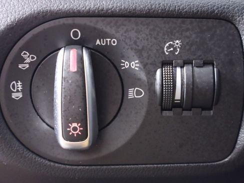 Used 2018 Audi Q3 2.0T Premium Plus image 10