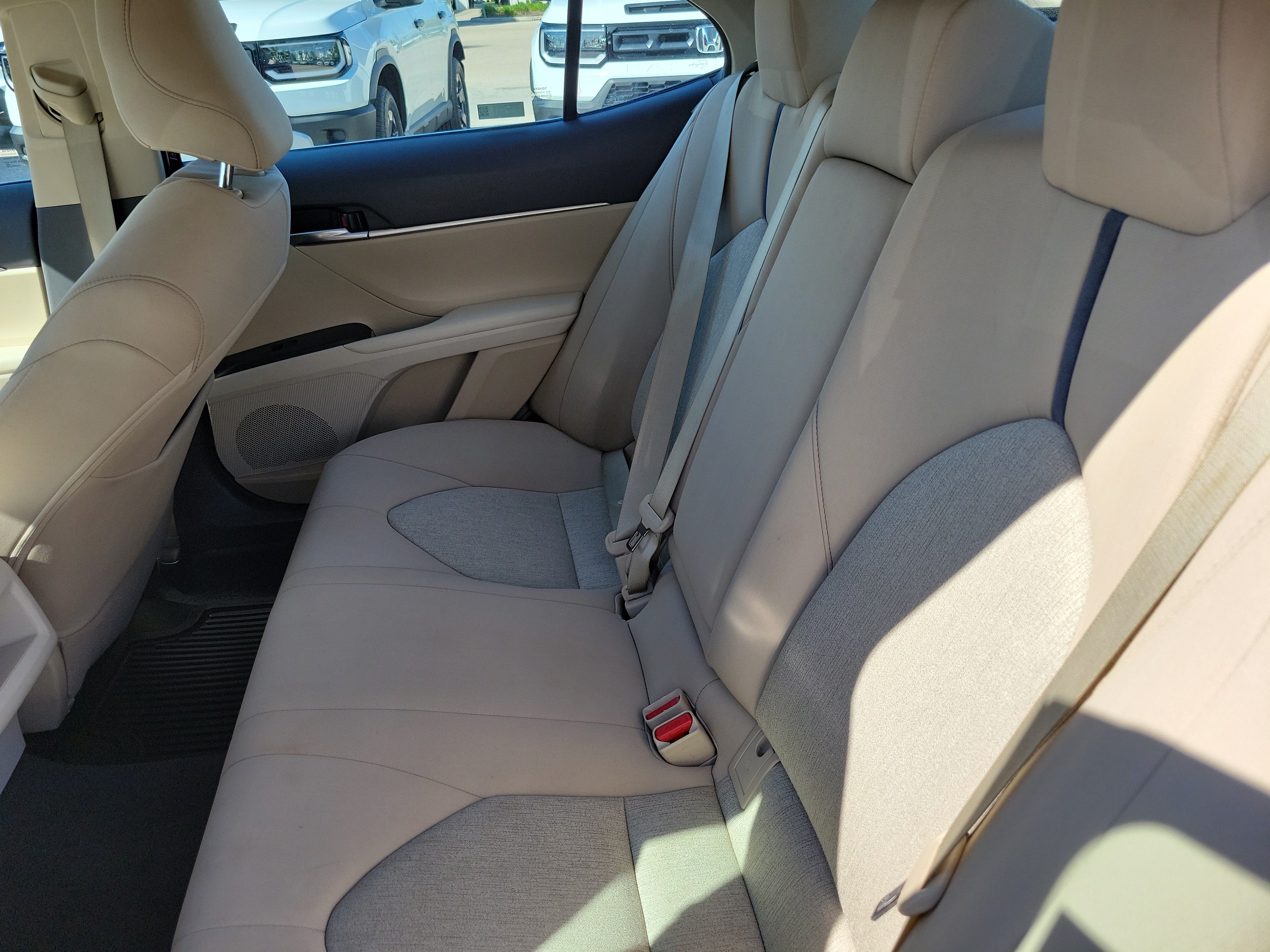 Used 2021 Toyota Camry LE FWD image 15
