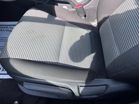 Used 2021 Hyundai Kona SEL FWD image 5