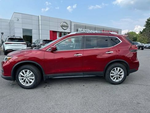 Used 2019 Nissan Rogue SV AWD/4WD image 2