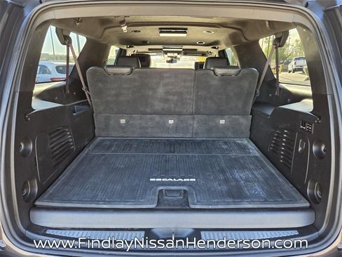 Used 2017 Cadillac Escalade ESV Platinum image 16