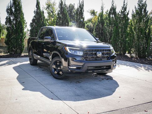 New 2026 Honda Ridgeline Black Edition image 2