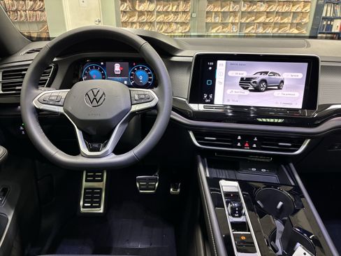 New 2026 Volkswagen Atlas Cross Sport SEL R-Line image 17