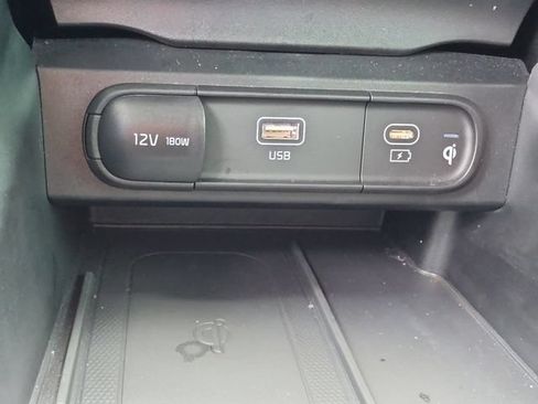 Used 2024 Kia Telluride S FWD image 28